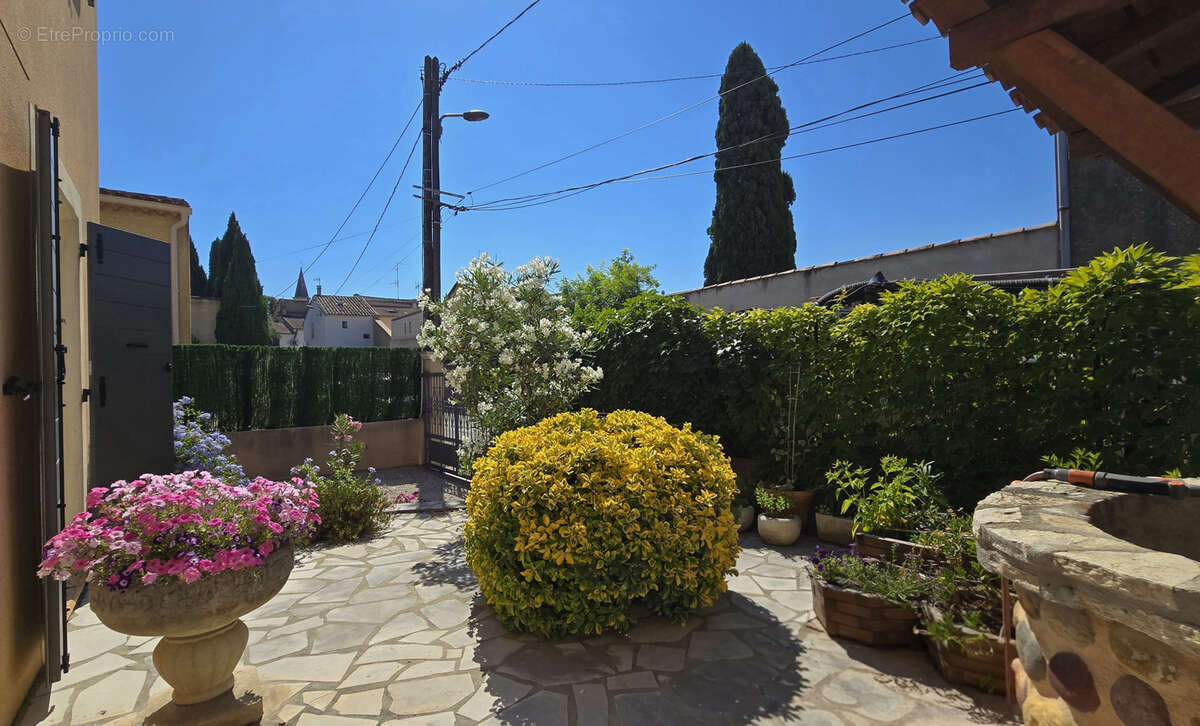 Maison à MORIERES-LES-AVIGNON