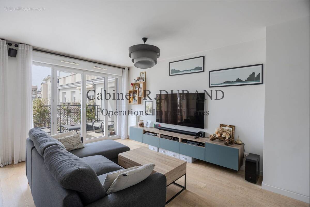 Appartement à COLOMBES