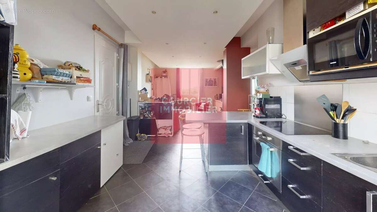 Appartement à SAINT-REMY-L'HONORE