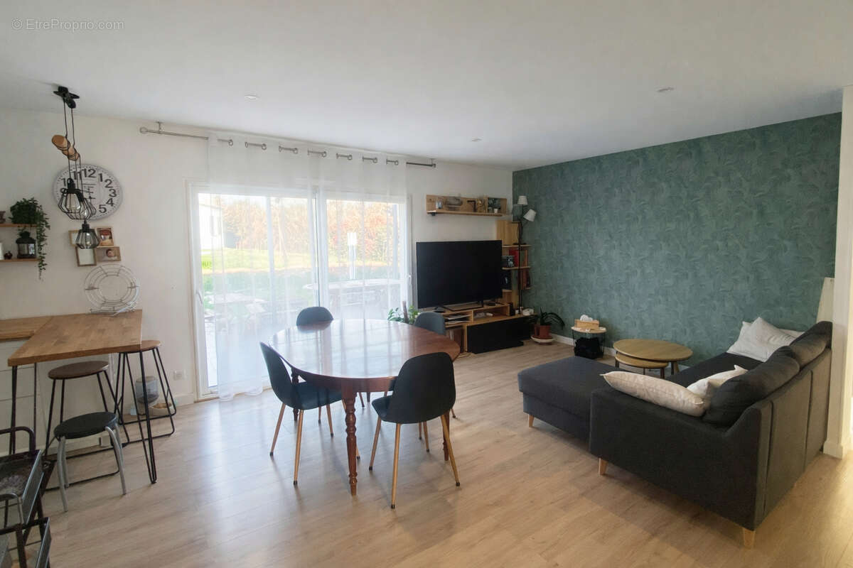 Maison à SAINT-HIPPOLYTE