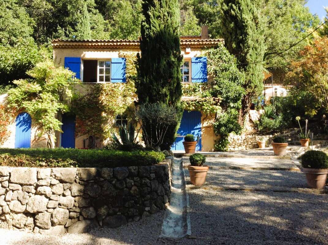 Maison à MONTFERRAT