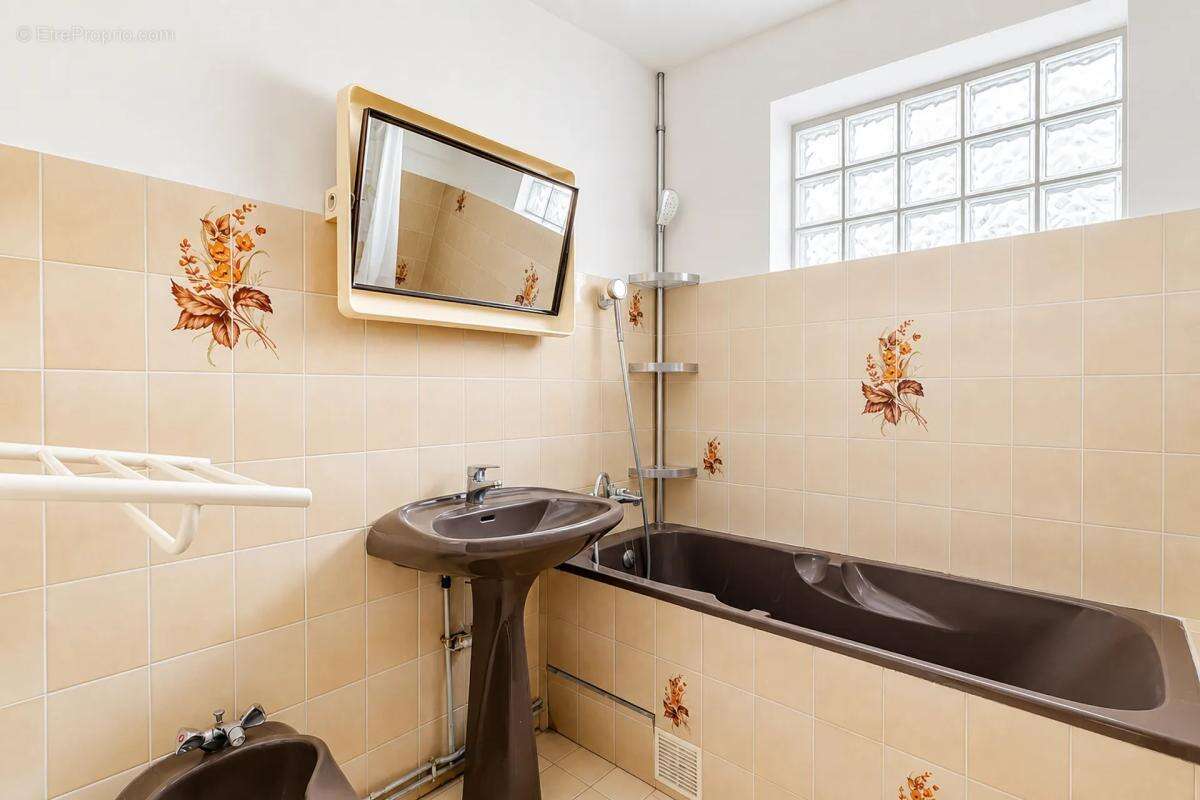 Maison familiale avec studio indépendant - photo 11