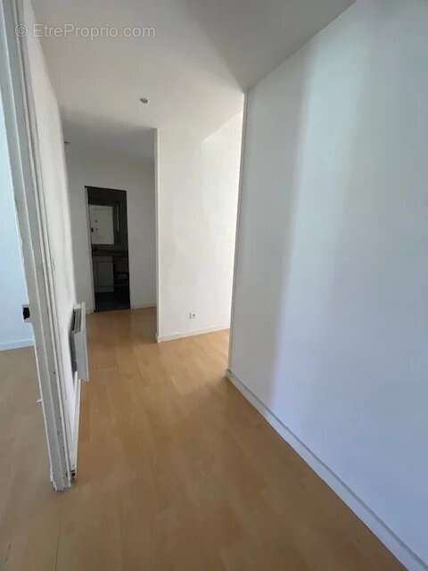 3 pièces - centre ville - photo 9