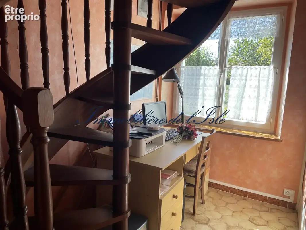 Maison familiale avec dépendances   terrain constructible   beau potentiel - photo 5