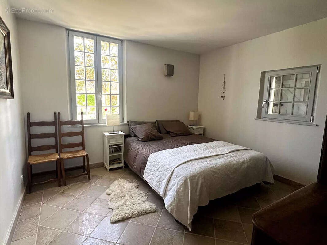 Maison à HOUDAN