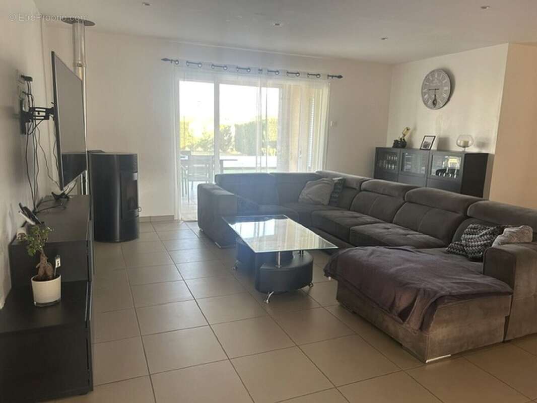 Maison 5 pièces 135 m² à vendre à Ambres (81500) - photo 5