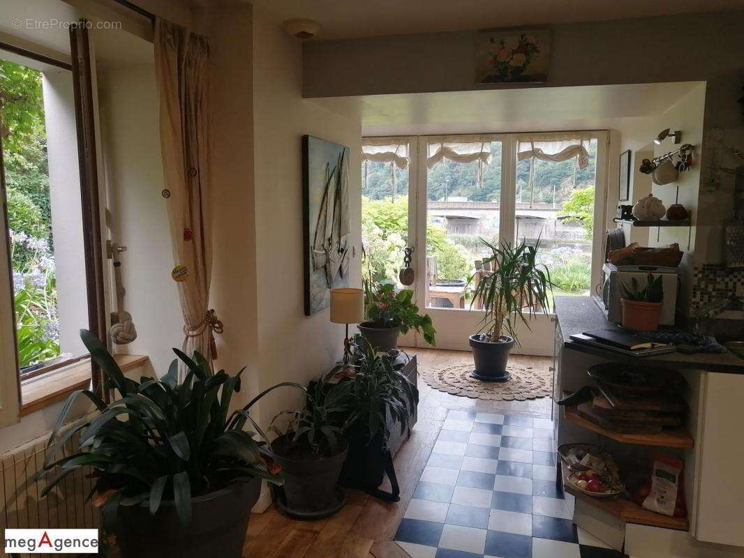 Maison à LA VICOMTE-SUR-RANCE