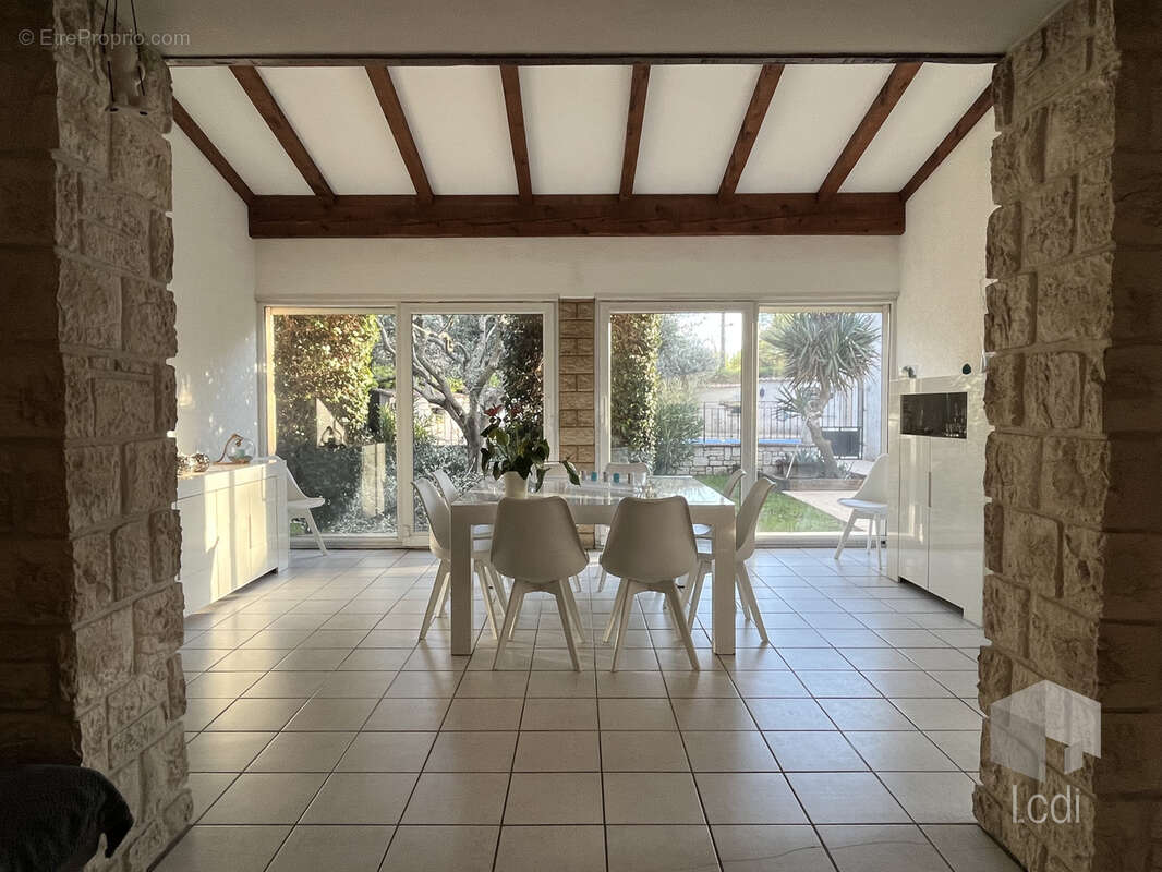 Maison à MONTELIMAR
