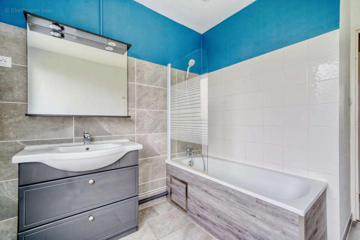 Maison à SAINT-GEORGES-DU-BOIS