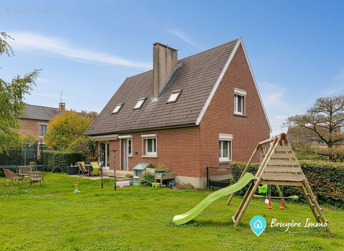 Maison à AVESNES-SUR-HELPE