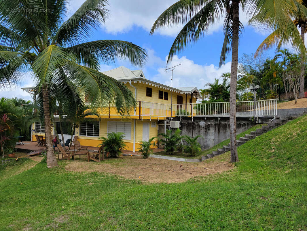 Maison à LES TROIS-ILETS