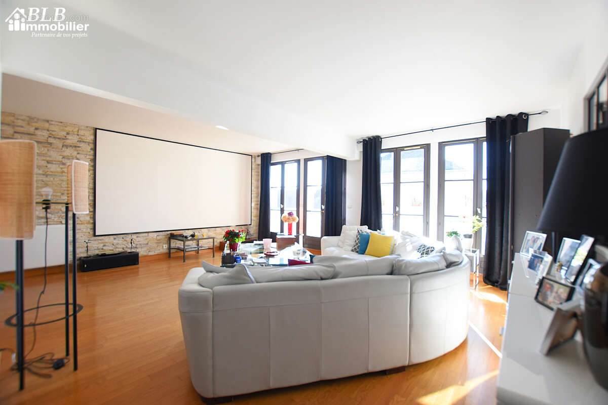 Appartement à EPERNON