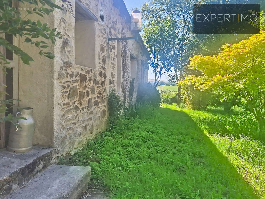 Maison à RULLAC-SAINT-CIRQ