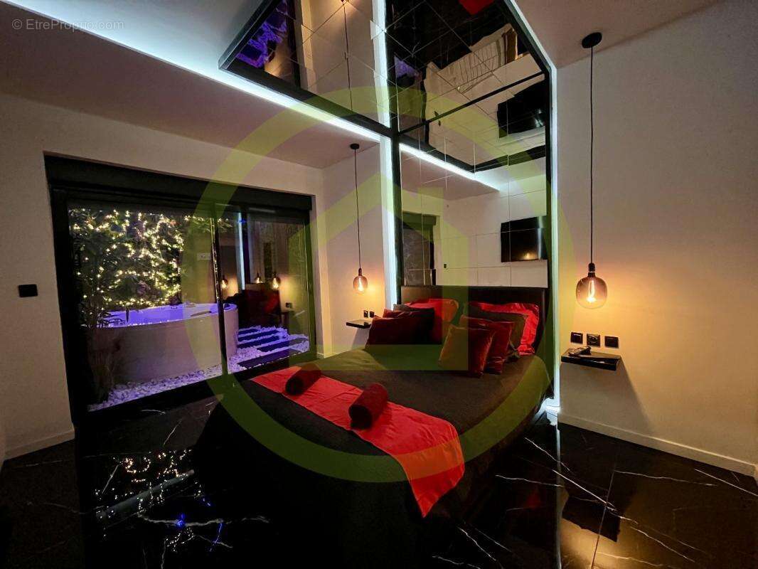 Maison à FRESNES-SUR-ESCAUT