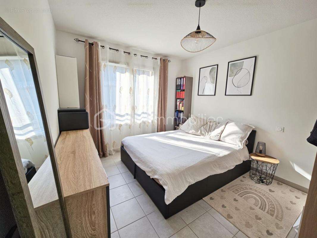 Appartement à LE MUY