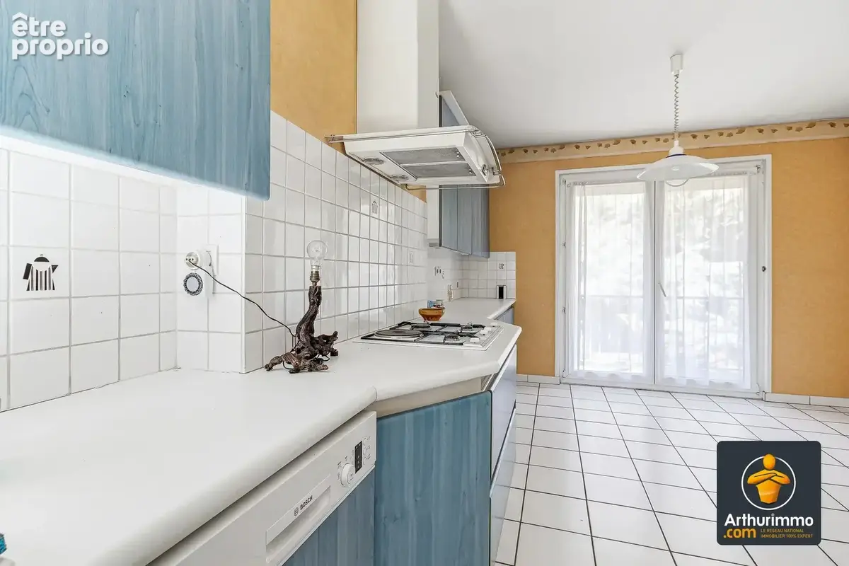 Maison 180 m² – 5 chambres – terrain plat de 3 020 m² – 143 m² de garages - photo 5
