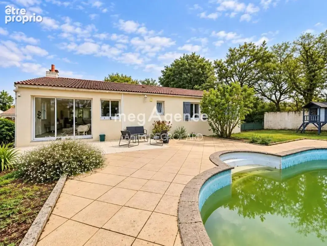 MAISON FAMILIALE de 168 m² – 5 chambres – Sous-sol complet – Aubigny-les-Clouzeaux - photo 12