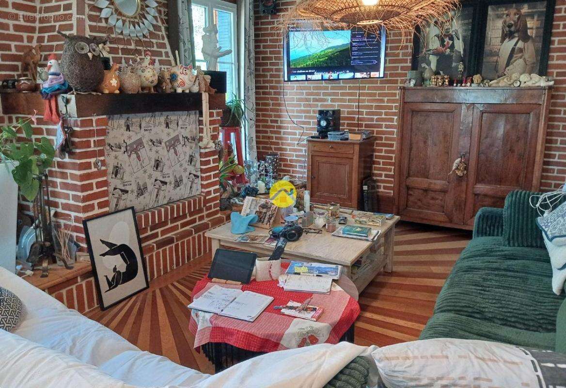 2 maisons et grands garages - photo 7