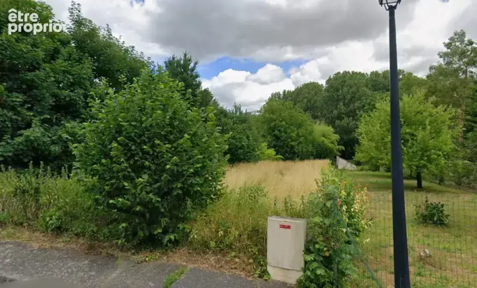 Terrain à VAYRES-SUR-ESSONNE