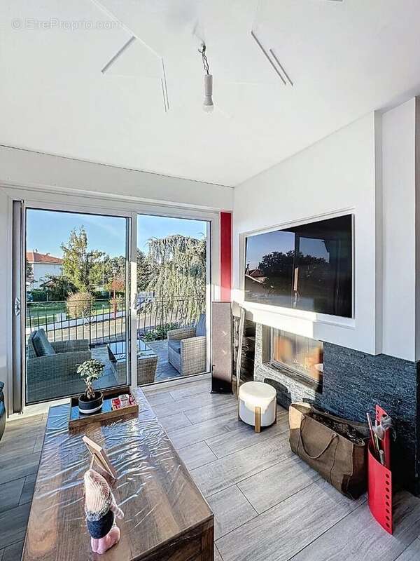 Maison à PARENTIS-EN-BORN