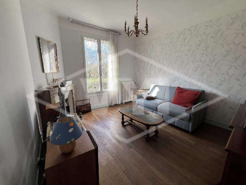 Maison à COMBS-LA-VILLE