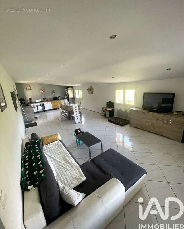 Maison 96 m² à La Barde  - photo 2