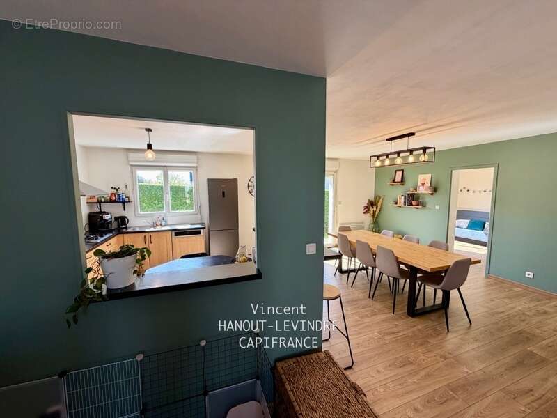 Maison à VILLEVEQUE