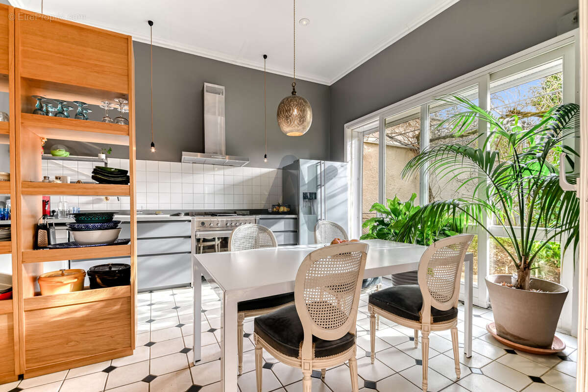 Appartement à SAINTE-FOY-LES-LYON