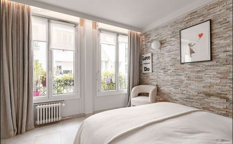 Appartement à PARIS-2E