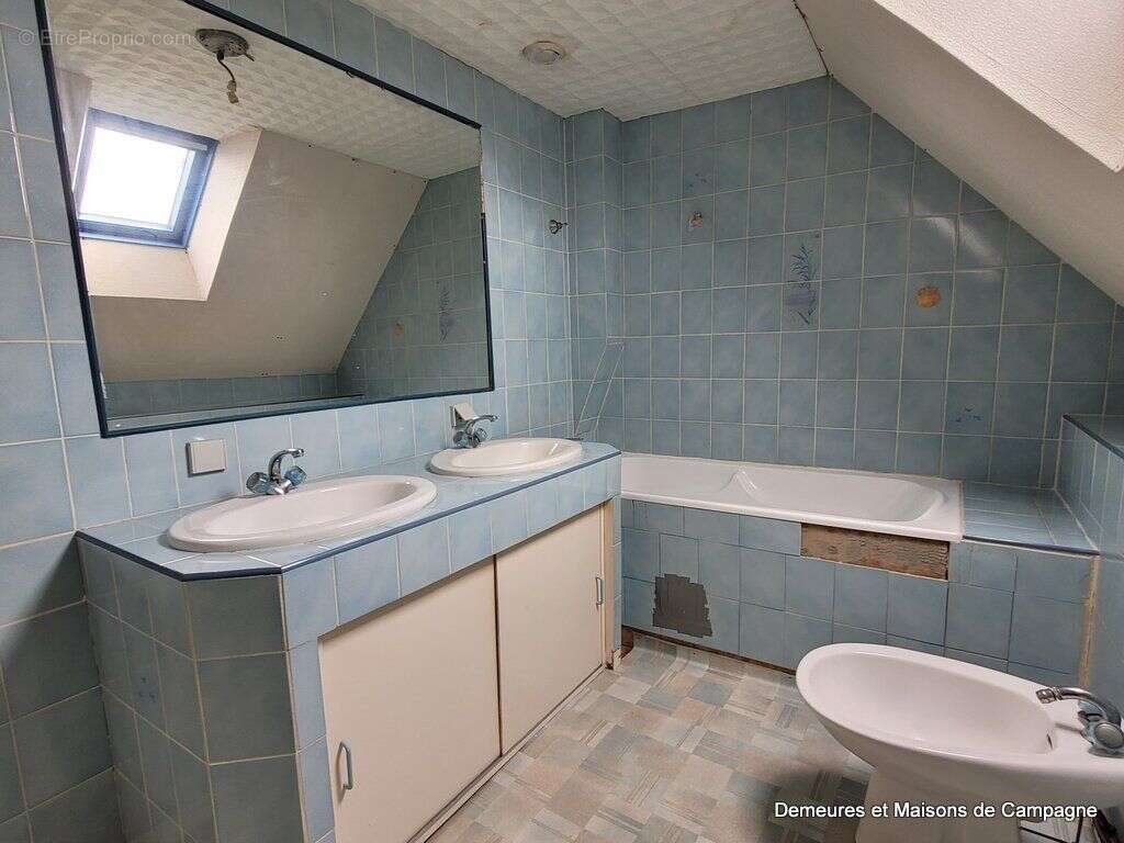 Maison à LE TEILLEUL