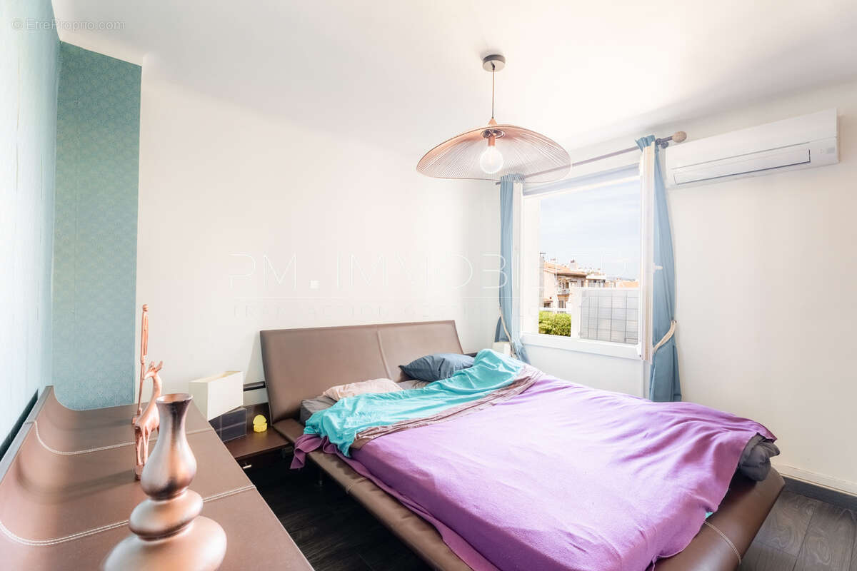 Appartement à MARSEILLE-7E