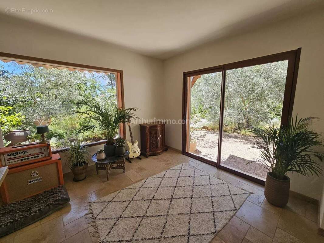 Maison à DRAGUIGNAN