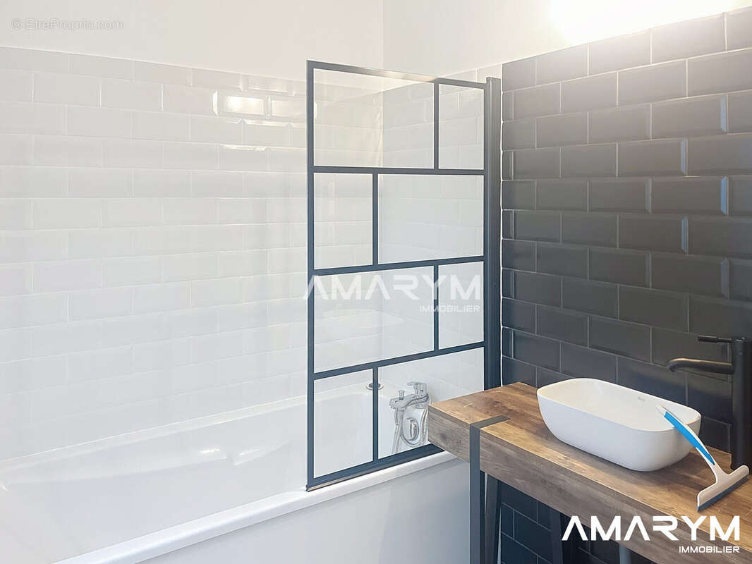 Maison à SAINT-PIERRE-EN-VAL