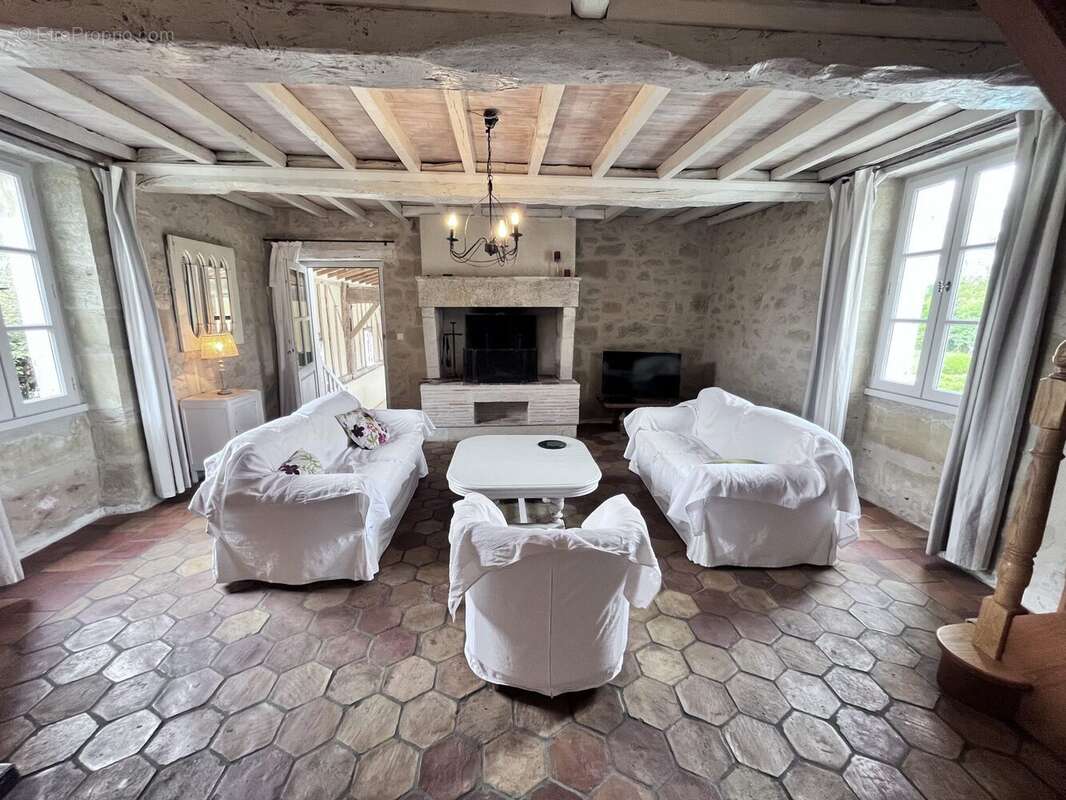 Maison à MONTIGNAC-TOUPINERIE