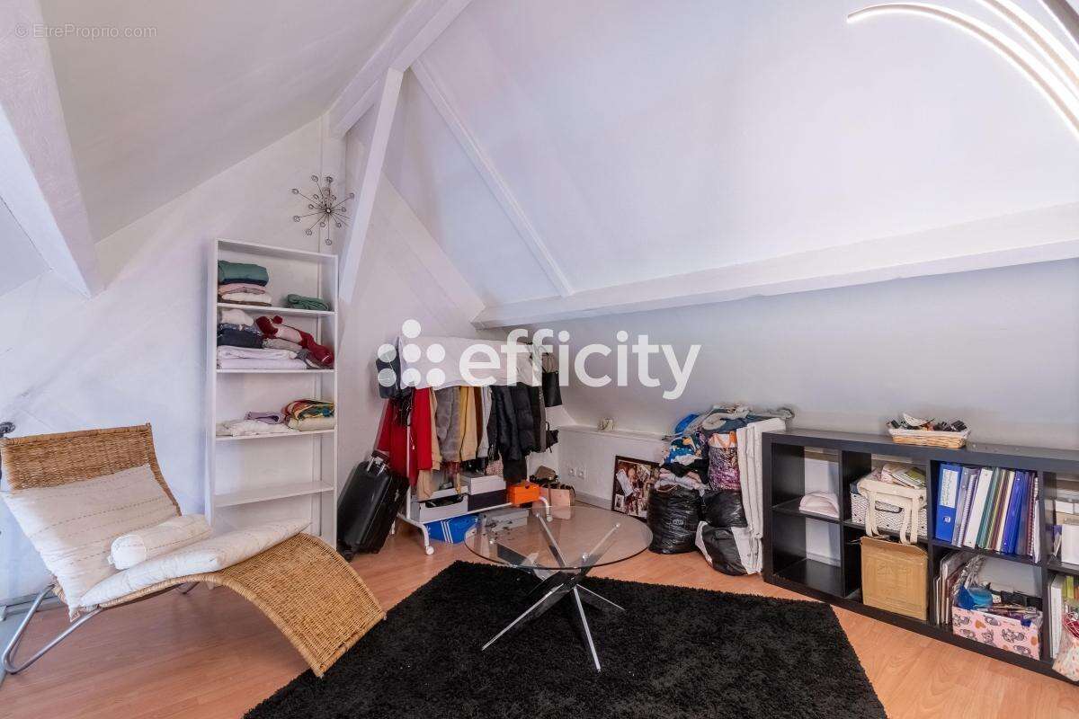 Maison à VILLENEUVE-LE-ROI