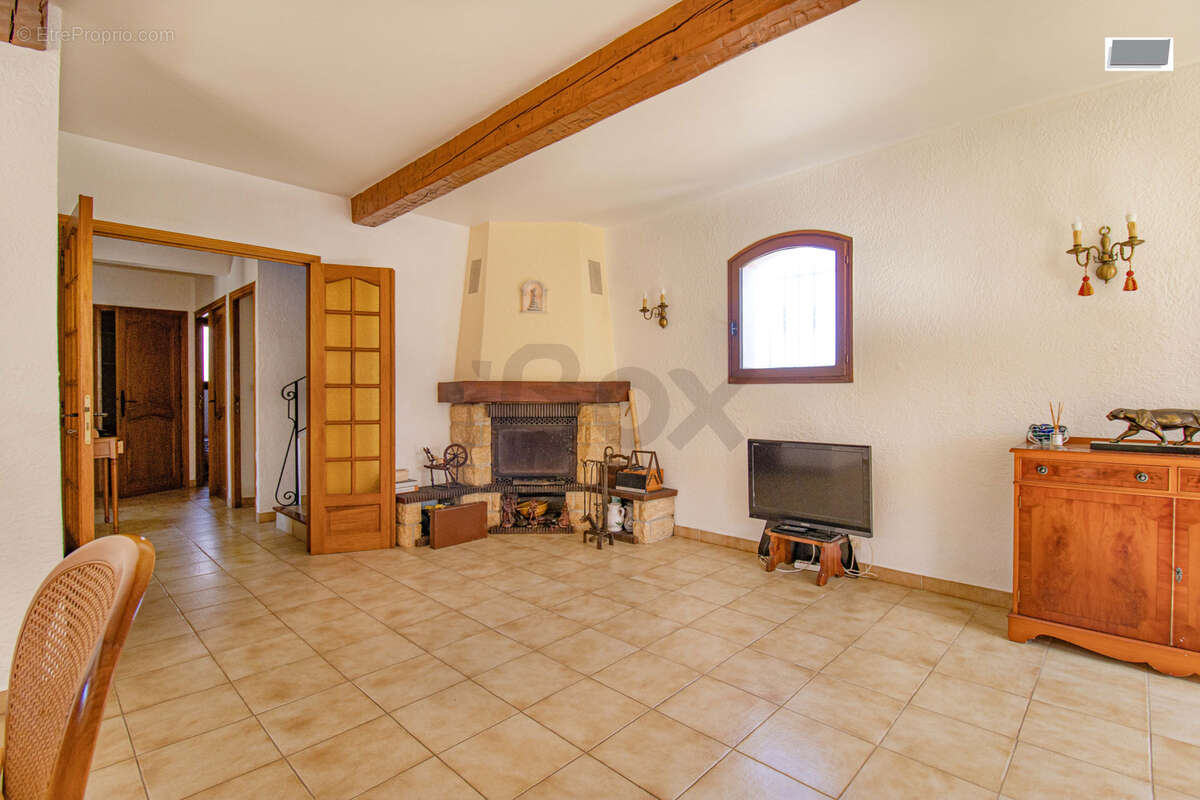 Maison à SIX-FOURS-LES-PLAGES