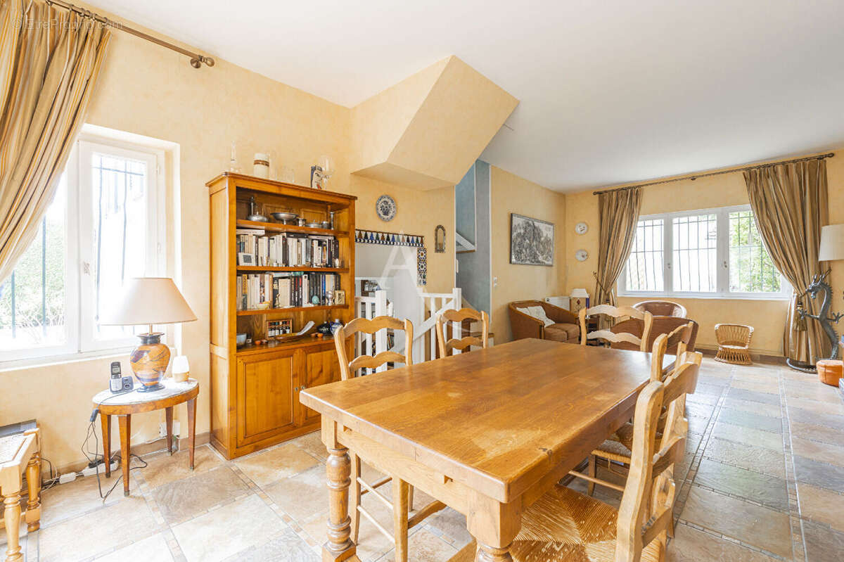 Maison à GARCHES