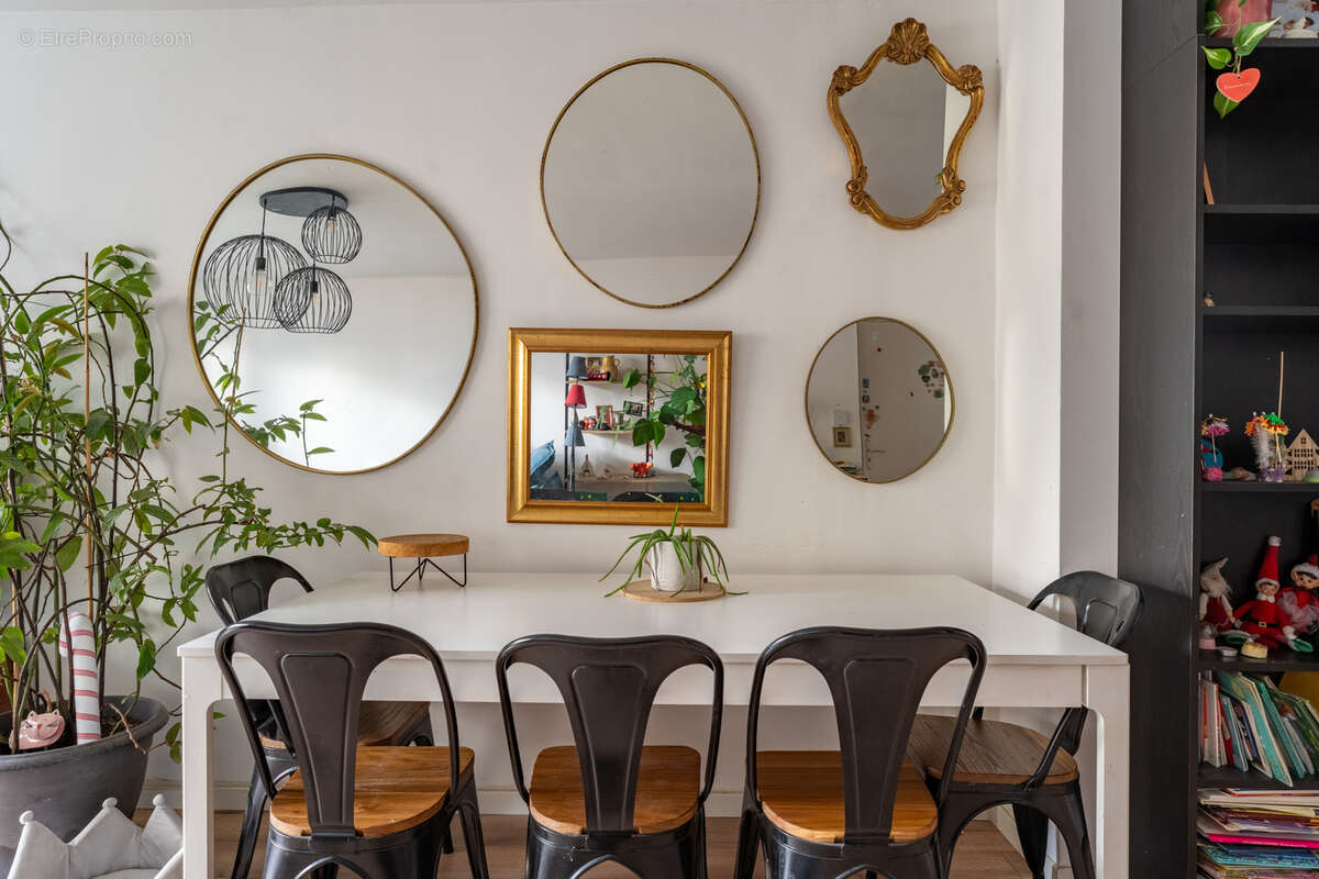 Appartement à MARSEILLE-4E