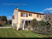 Maison à MONTBRUN-BOCAGE