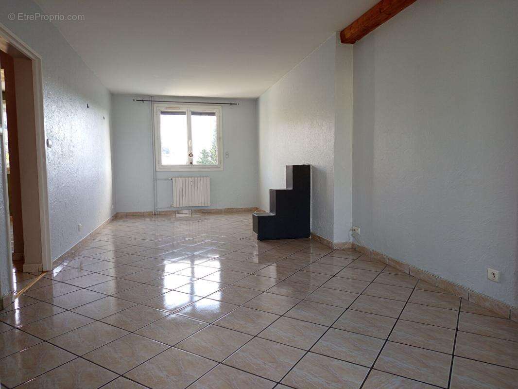 Appartement à DONZERE