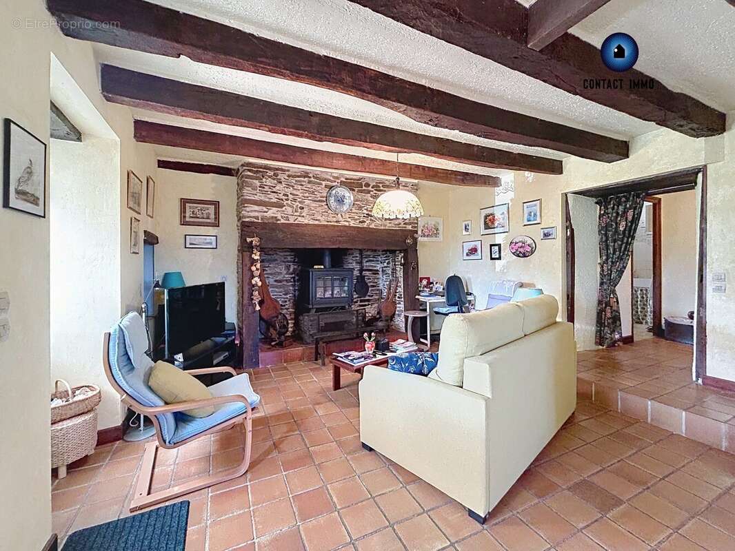 Maison à DONZENAC