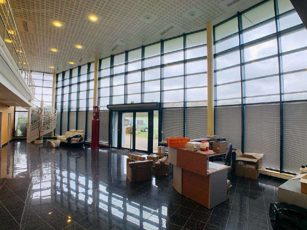 Commerce à SAINT-PIERRE-LA-GARENNE