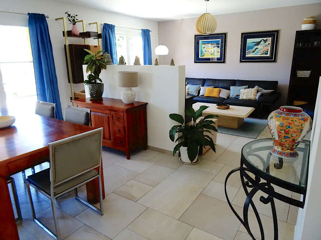 Maison à ENSUES-LA-REDONNE