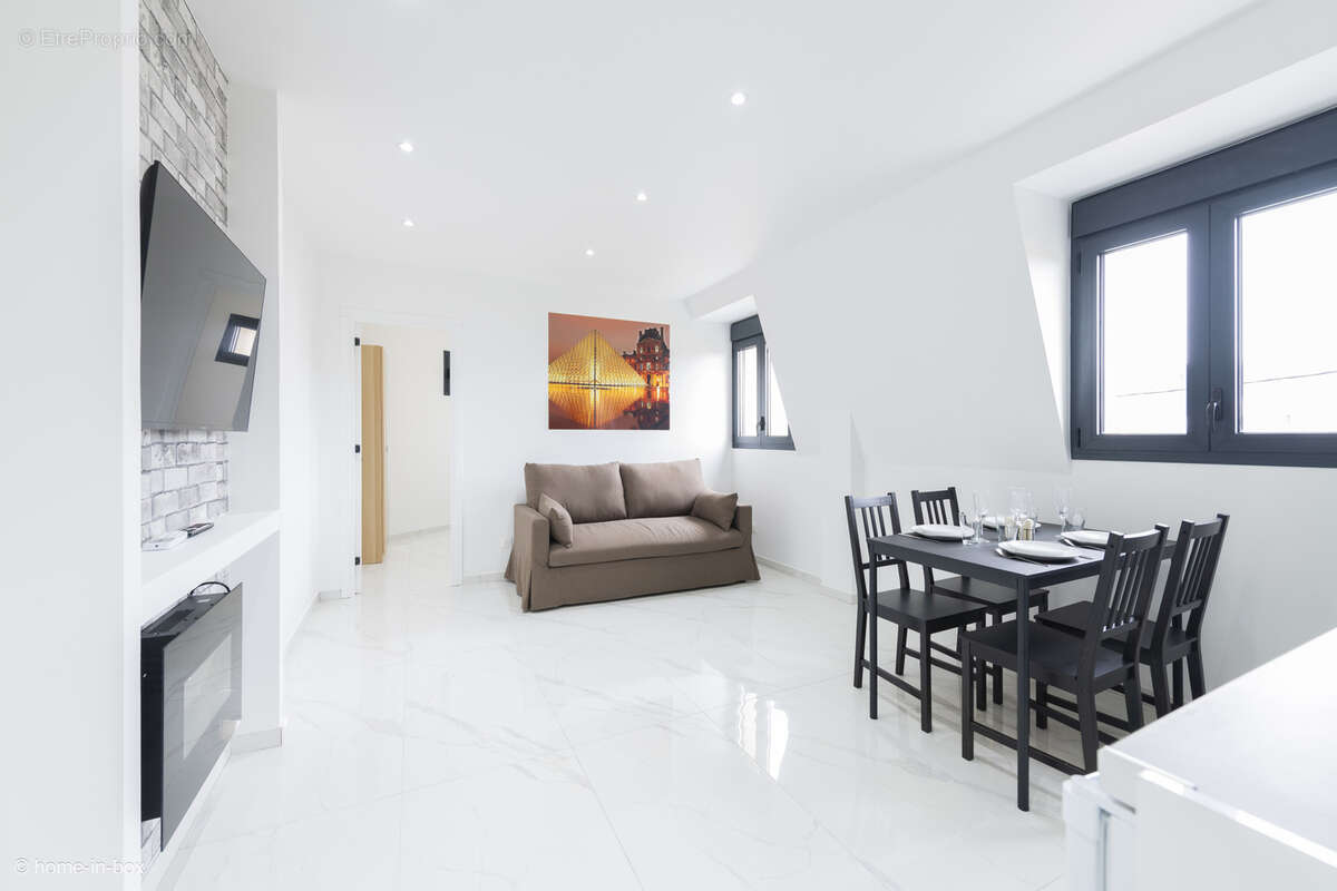 Appartement à PARAY-VIEILLE-POSTE