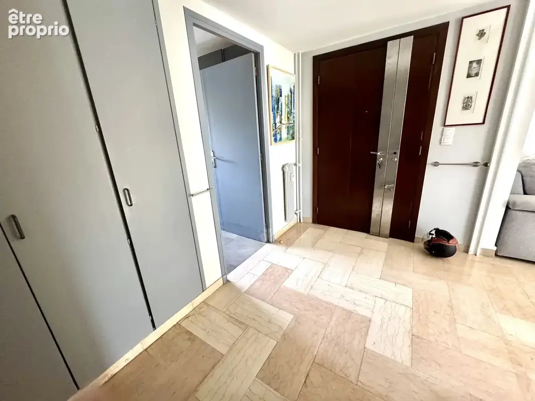 Cannes Vente vaste appartement 3 pièces proche centre - photo 6