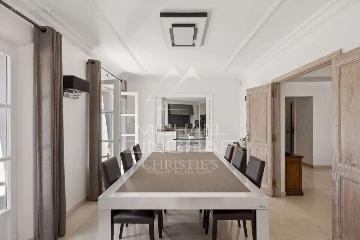 Maison à MOUGINS