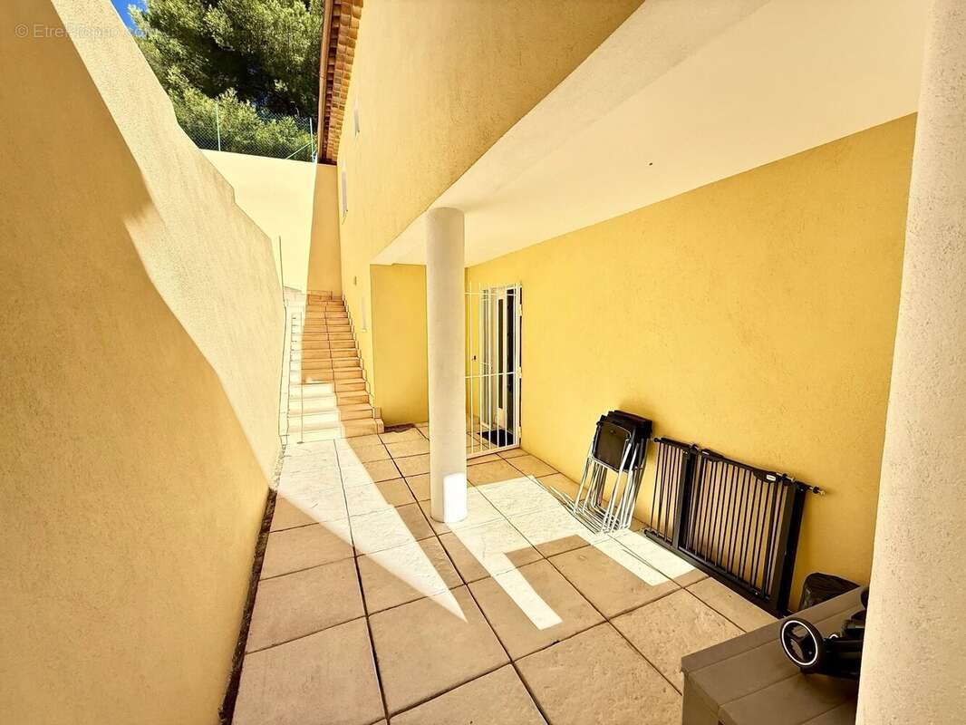 Maison à CAGNES-SUR-MER