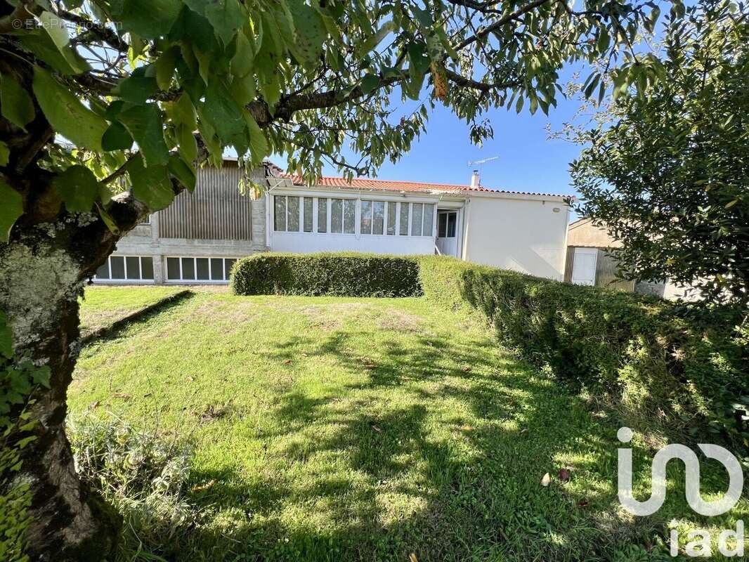 Photo 2 - Maison à SAINTE-FLAIVE-DES-LOUPS