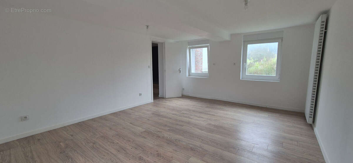 Maison à BRUAY-LA-BUISSIERE