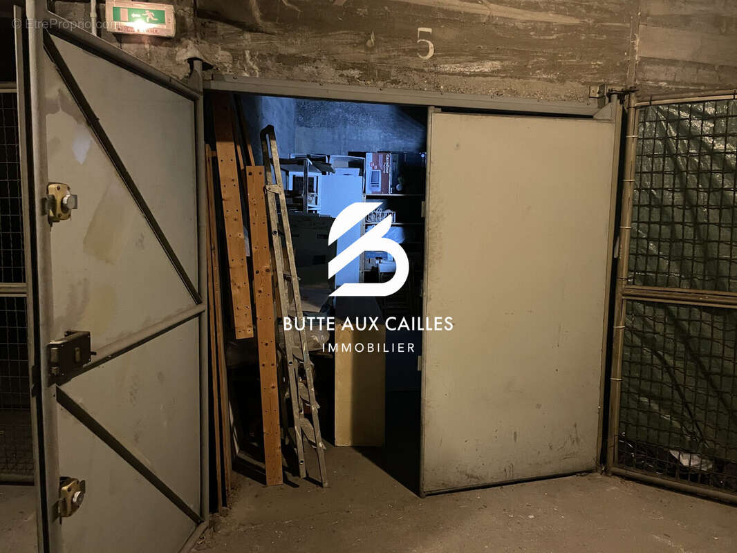 Parking à PARIS-13E